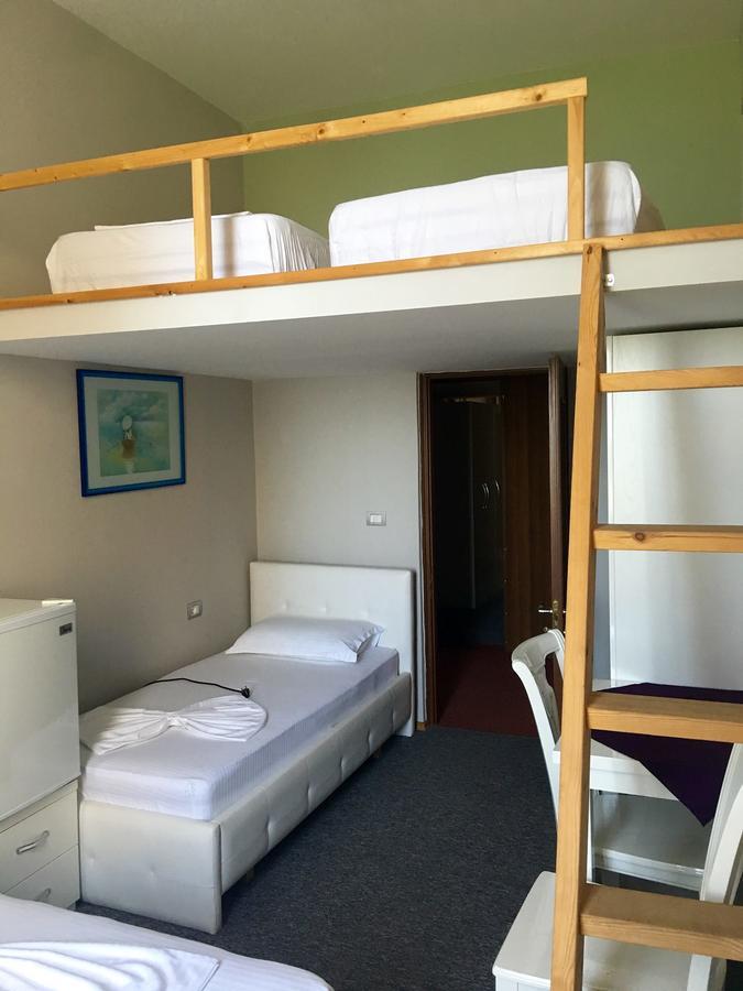 British Hotel هيماري المظهر الخارجي الصورة